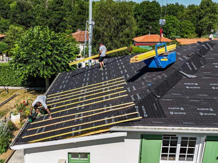 Charpentier professionnel à votre service à Terres-de-Haute-Charente