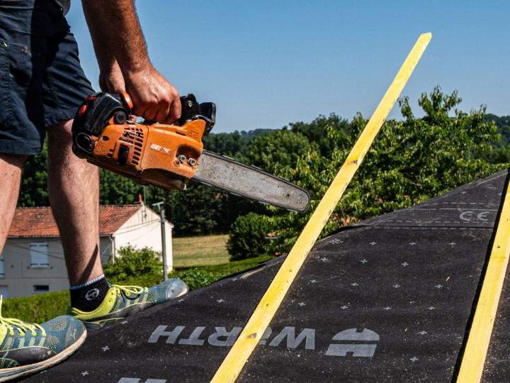 Charpentier professionnel à votre service à Terres-de-Haute-Charente